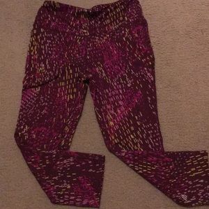 Eddie Bauer Training Multi colored capris